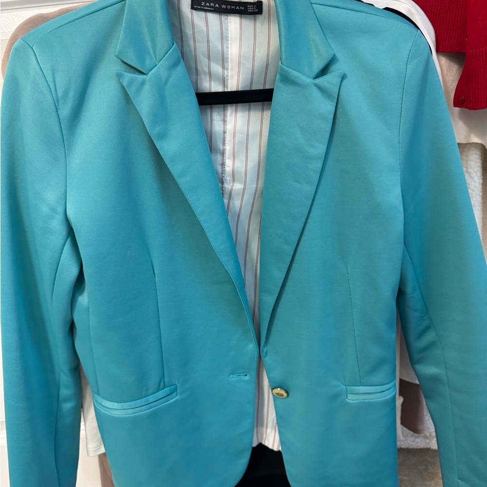 Zara Blue Tailored Blazer.

See lining condition images.